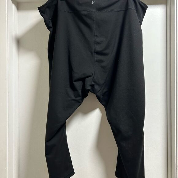 Old Navy Active Black Cropped Leggings size 4xl - Picture 1 of 7